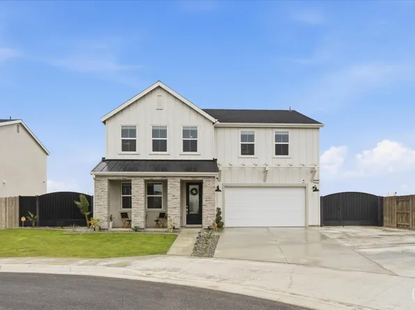 6807 Diamond Springs Dr, Bakersfield, CA 93313