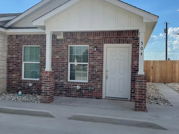 504 Alamo Ct, McGregor, TX 76657