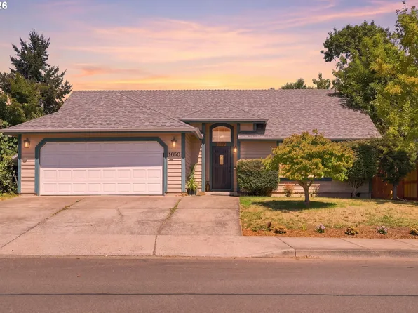 1650 Daugherty Ave, Cottage Grove, OR 97424