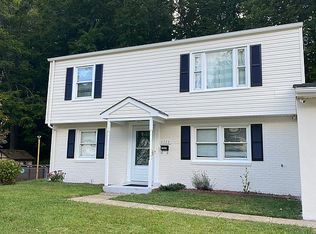 4389 Evansdale Rd, Woodbridge, VA 22193