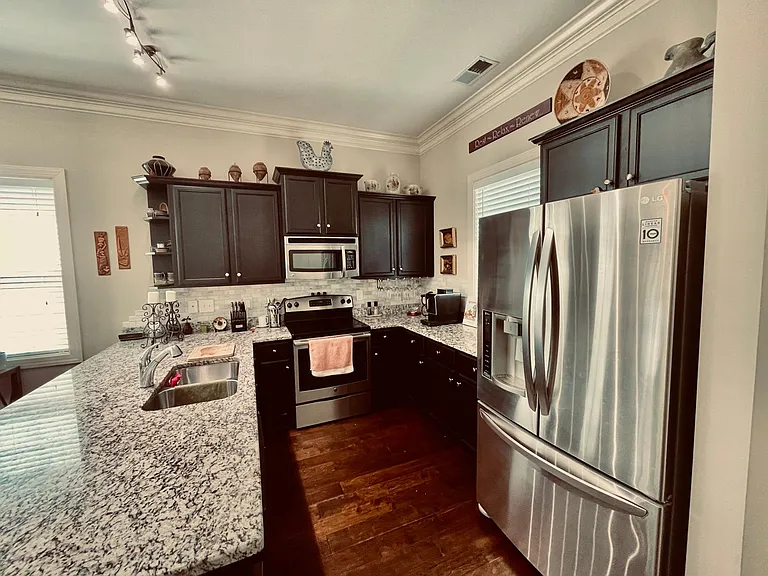 4932 Exton Park Loop — Photo 5