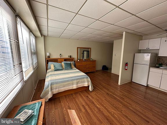 2nd image of 2834 Atlantic Ave APT 202