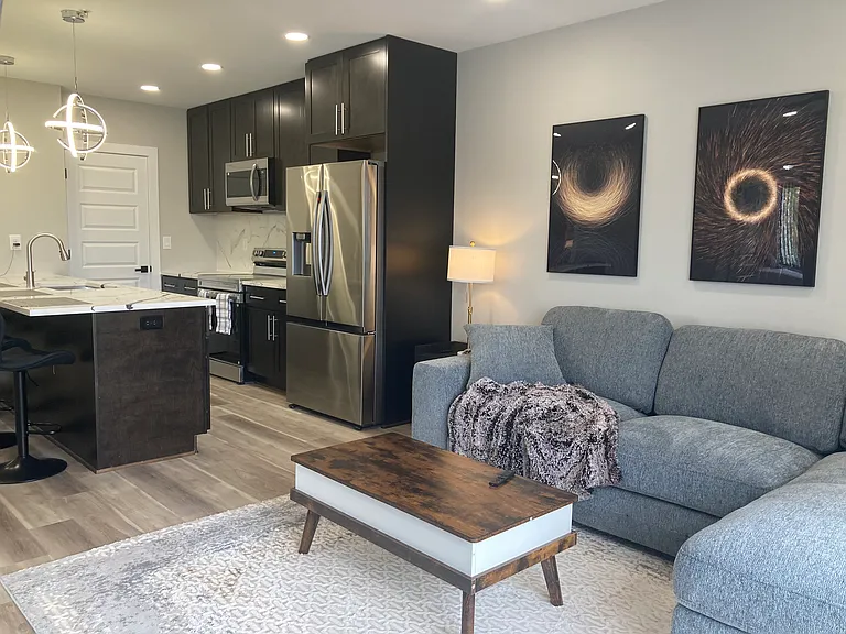The Tucker Luxury Apartments — Photo 34