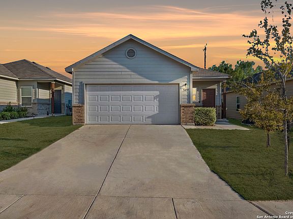 2nd image of 3439 Redbud Grove