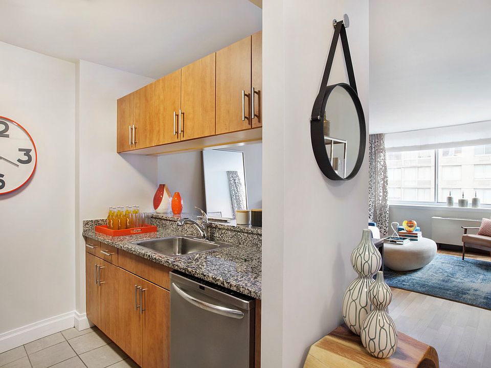 1st image of 776 6th Ave APT 31J