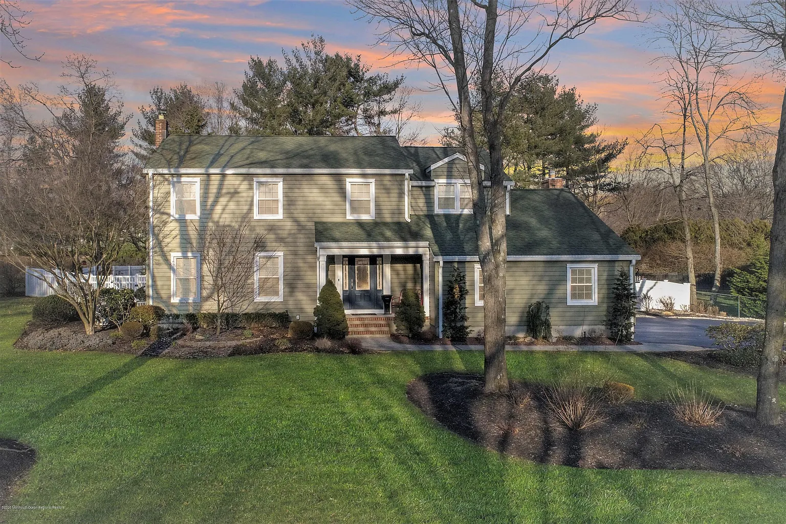 77 Whispering Pines Dr photo 1