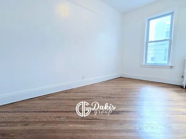 18-44a 21st Drive image 10 of 11