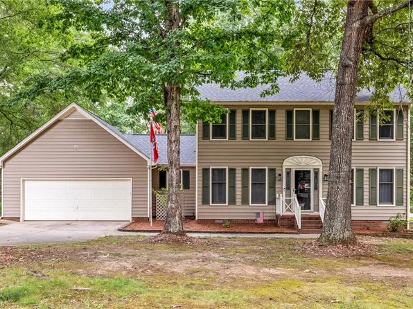 217 Travis Ln, Gibsonville, NC 27249