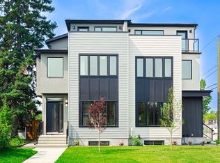 2302 NE Osborne Cres SW, Calgary, AB T2T0Y7