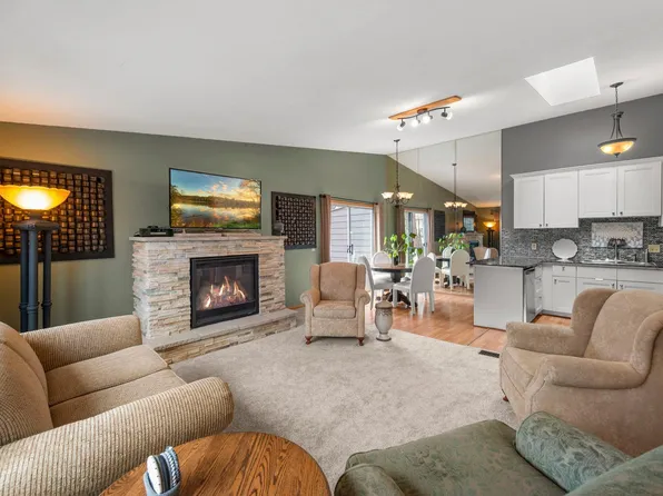 441 Dorland Rd S, Maplewood, MN 55119
