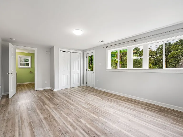 608 Lakeshore Dr — Photo 4