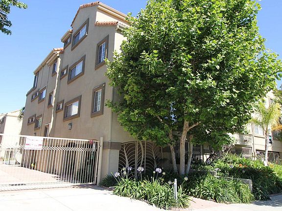 5th image of 10400 Canoga Ave #14797631a