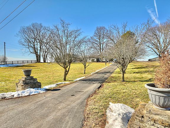 2nd image of 14365 Brown Rd