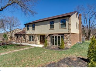 279 Betsy Ln, Huntingdon Valley, PA 19006