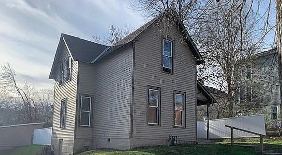 1st image of 213 Tinkler St