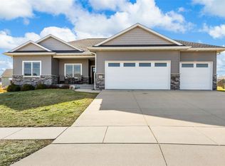 1865 Timber Wolf Dr, North Liberty, IA 52317