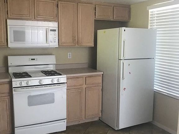 2nd image of 8070 W Russell Rd Unit 2128