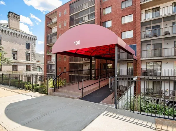 100 High St APT 308, Medford, MA 02155