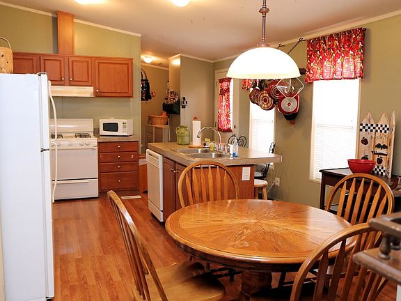 4th image of 1540 Daniel Dr