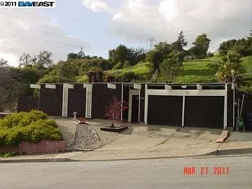 5310 Greenridge Rd photo 1