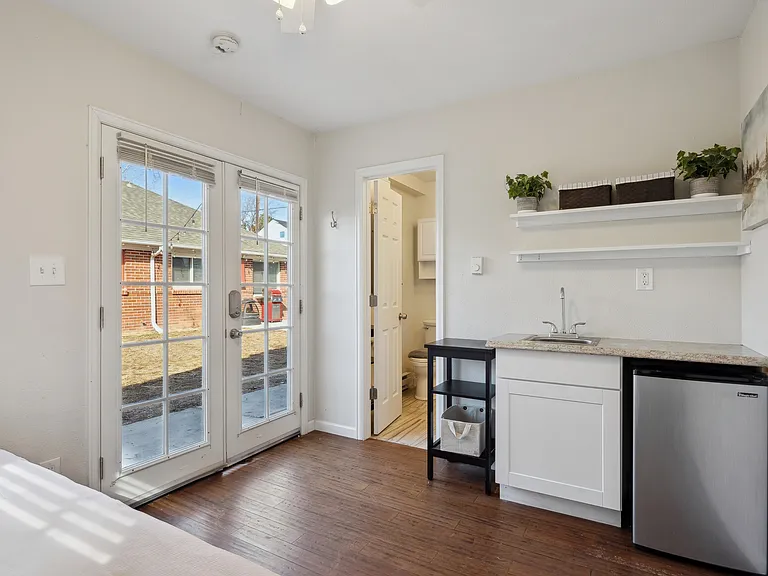 1680 N Syracuse St — Photo 20