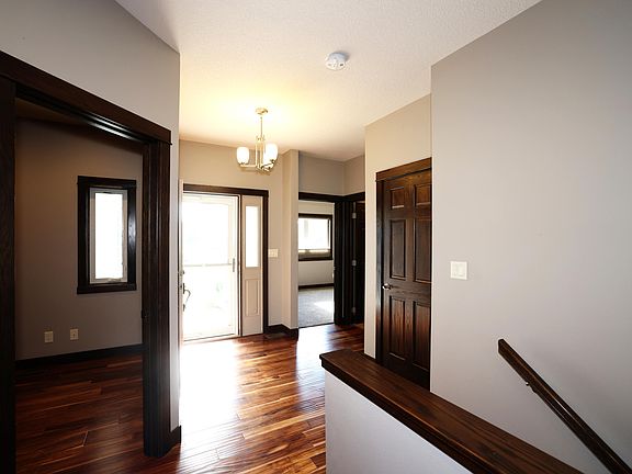 3rd image of 1218 Southview Ct
