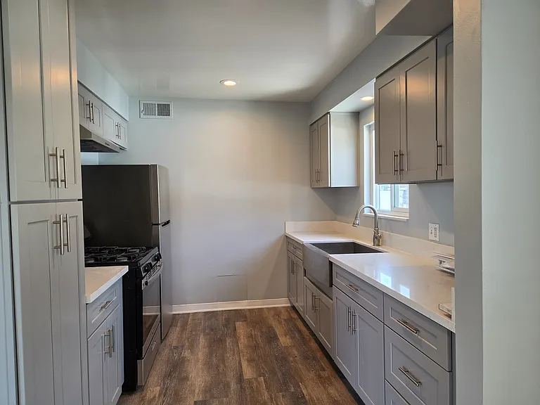 595 W Sierra Madre Blvd #L — Photo 7