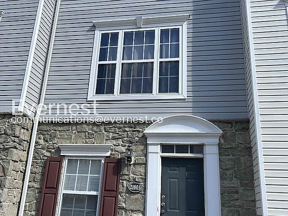 3rd image of 21803 Flanders Ct