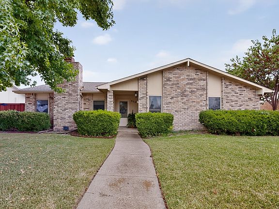 2nd image of 808 Rushmore Ln