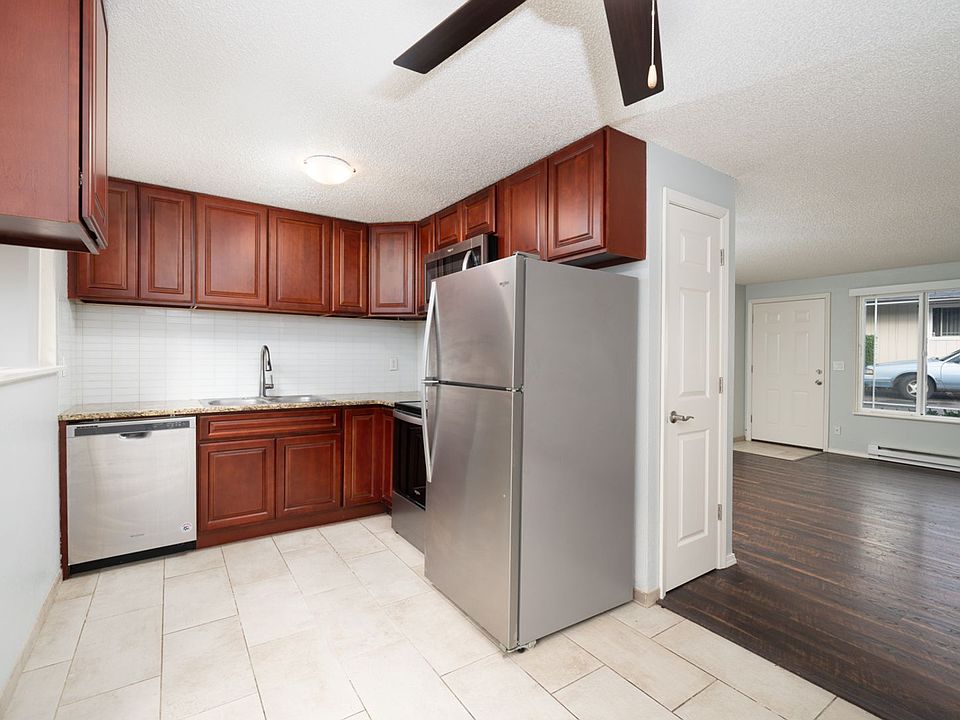 1st image of 4803 SE Boardman Ave #707