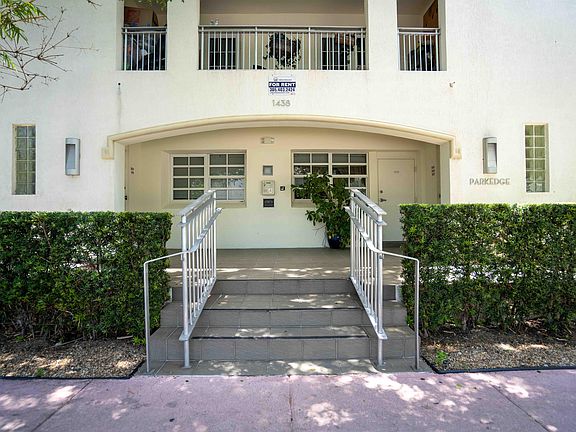 3rd image of 1438 Meridian Ave APT 202