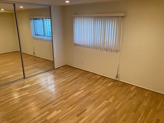4th image of 11911 Dorothy St #106