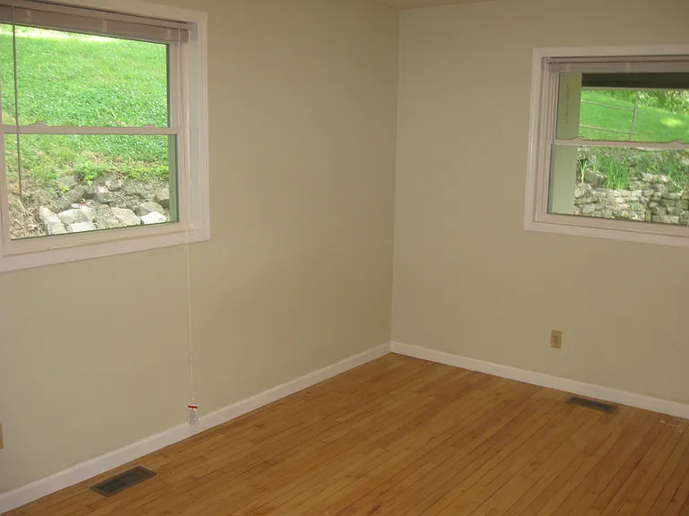 10 Woodside Dr — Photo 10