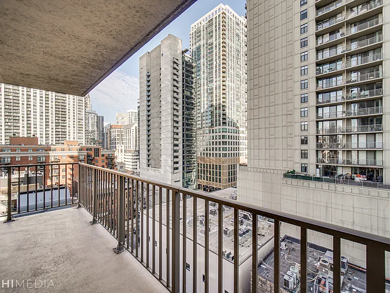 635 N Dearborn St #1105 — Photo 22