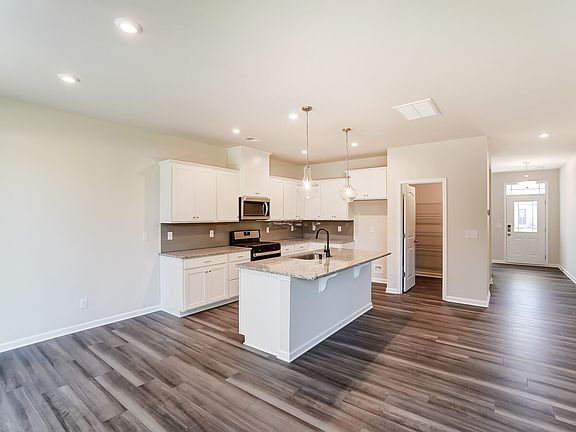 Photo representation of the Gaines plan. Colors, finishes and options will vary.