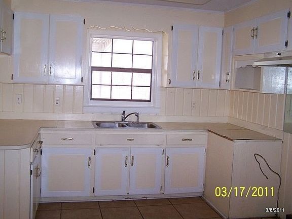 2nd image of 1108 Southland Dr