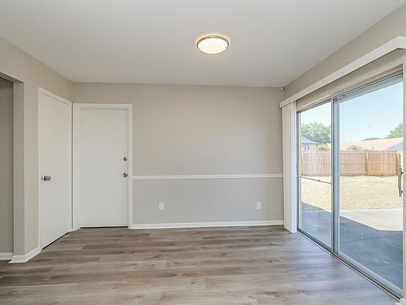 5th image of 12526 Cardiff Dr