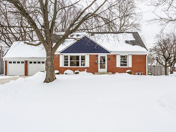 2nd image of 6252 Douglas Rd