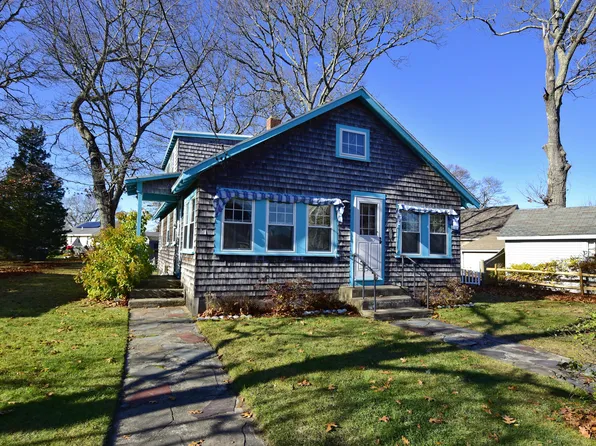 18 Reynolds Avenue, Wareham, MA 02571