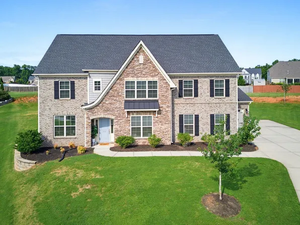 609 Crossmont Way, Simpsonville, SC 29681