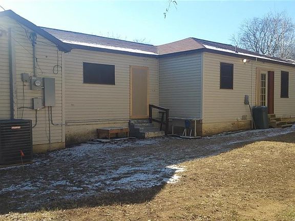 3rd image of 300 NE 32nd St