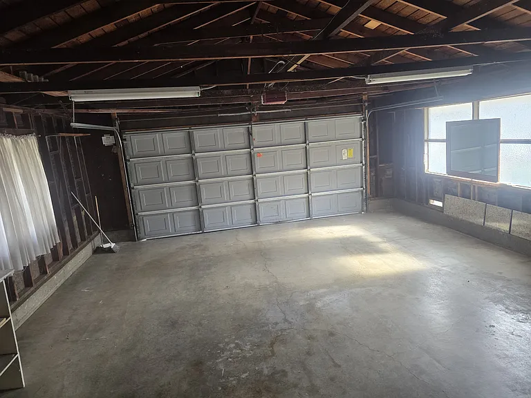 10651 Alderson Ave — Photo 11