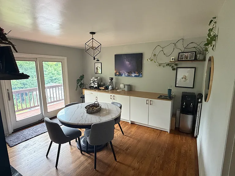 608 Dorseyville Rd — Photo 5