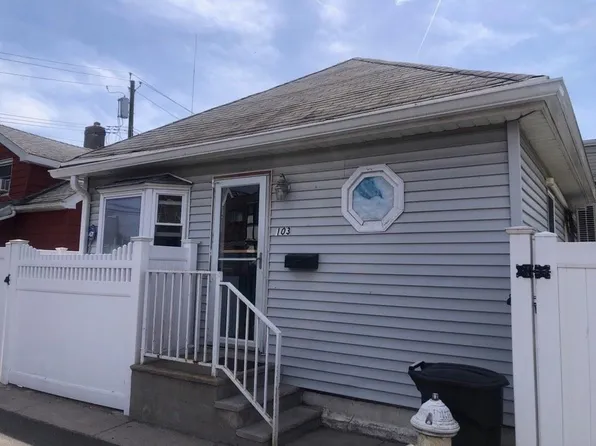 103 Abbey Court image 1 of 6