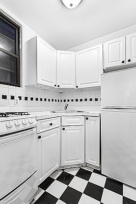 2nd image of 1665 York Ave APT 2B