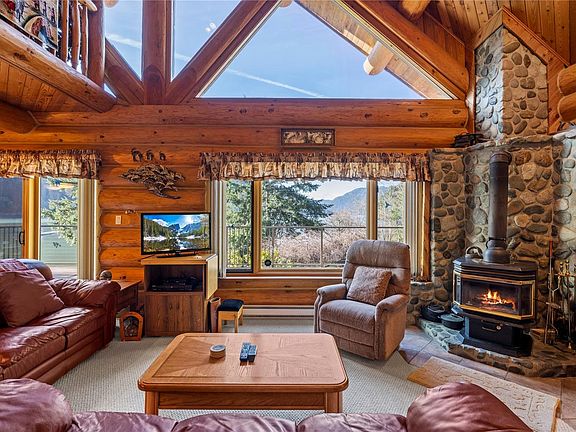 5th image of 1270 Chalet Rd