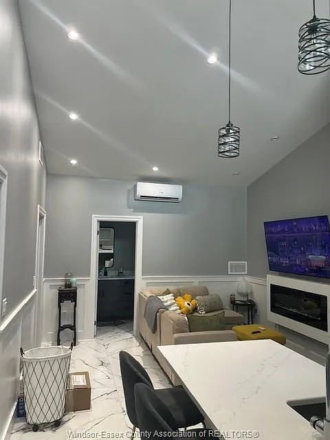 2 bed, $1,950 — Photo 4