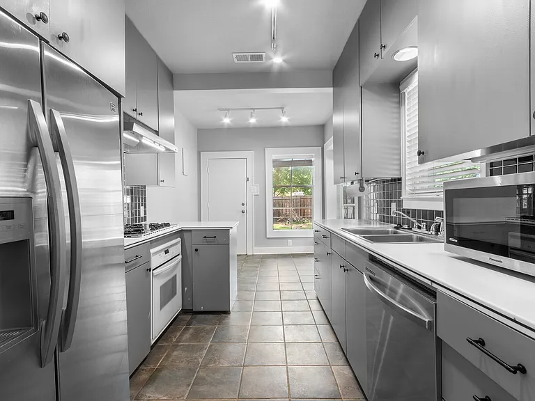 1921 Ben Hall Ct — Photo 19