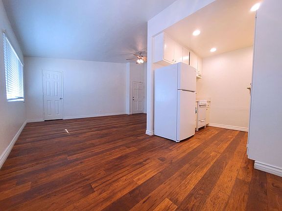 4th image of 700 Alta Vista Dr #20