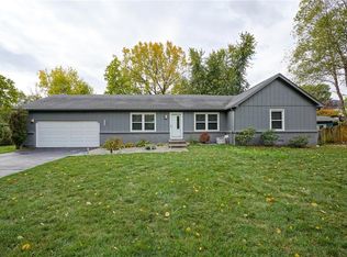 37 Thornhurst Dr, Carmel, IN 46032